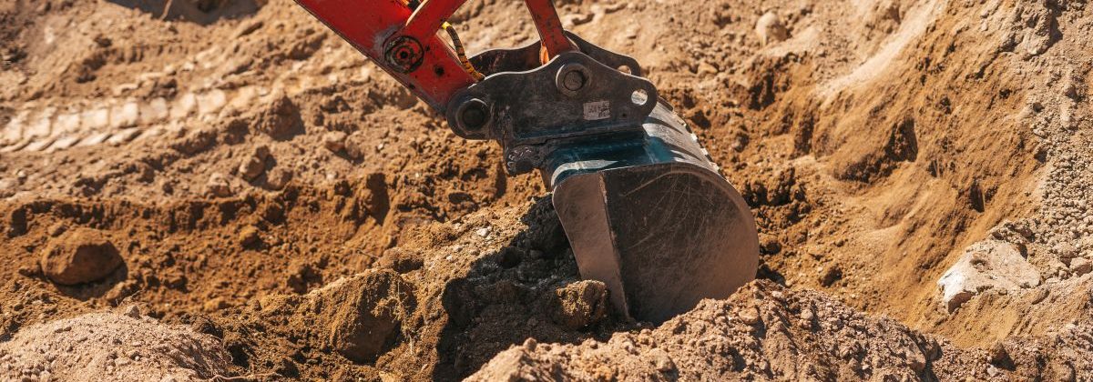 Hogyan kalkuláljunk a földmunka árakkal?